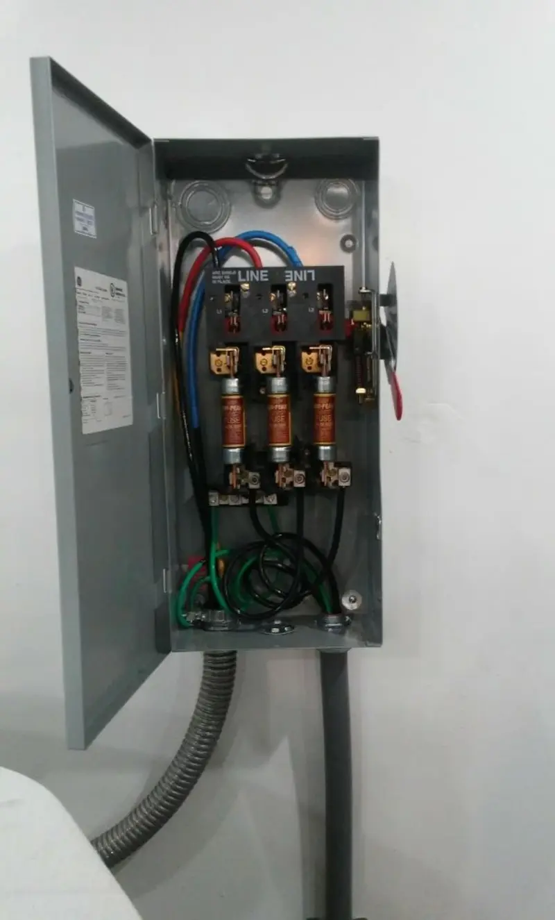 Three-phase disconnect switch installed for Smoke Detector Installation in Laguna Niguel